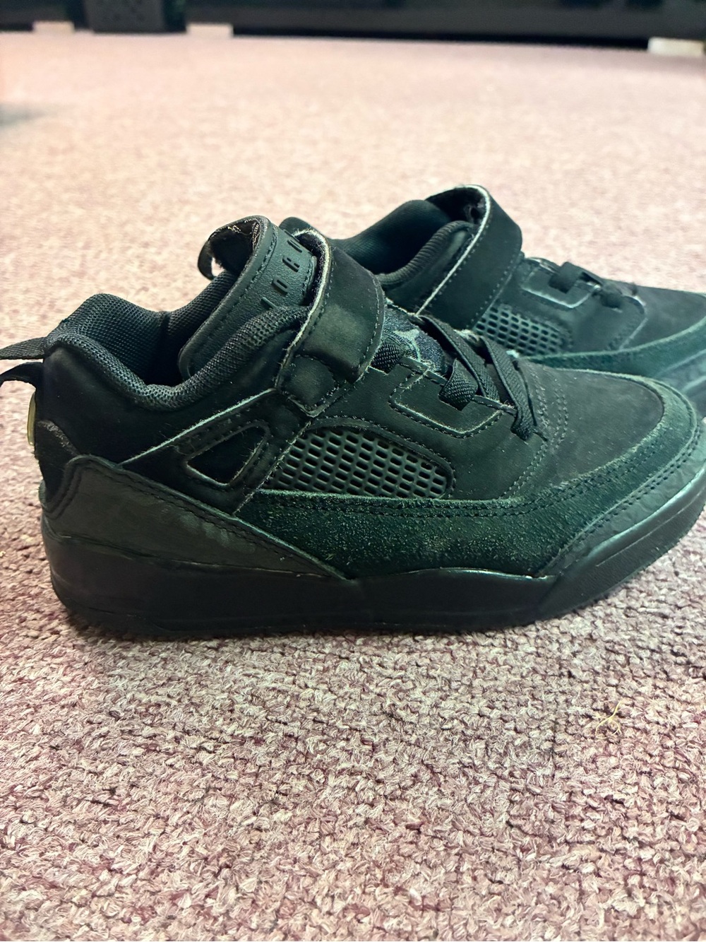 Jordan Kids Black Low-Top Sneakers with Hook-and-Loop Strap